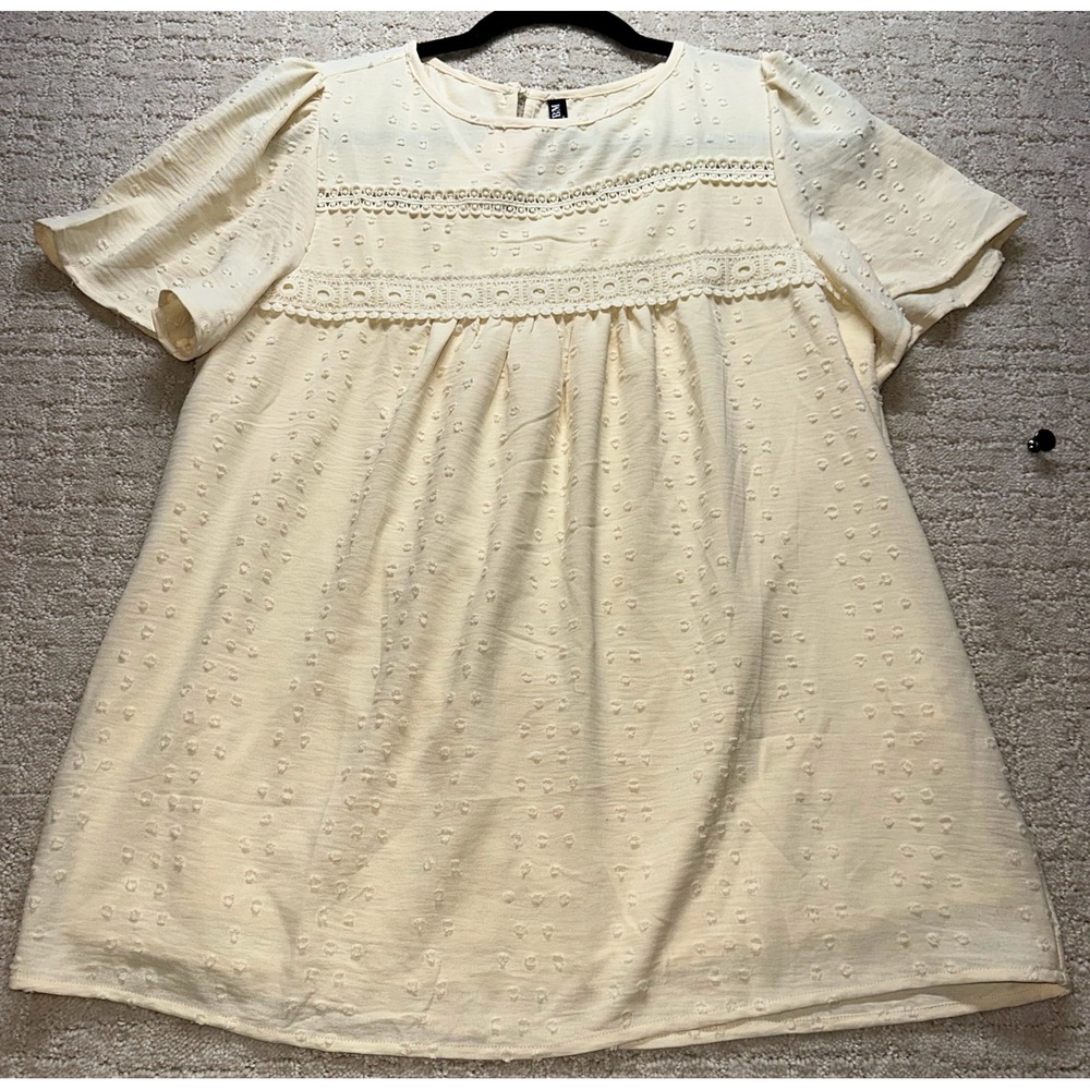Light Cream Eyelet Short-Sleeve Blouse